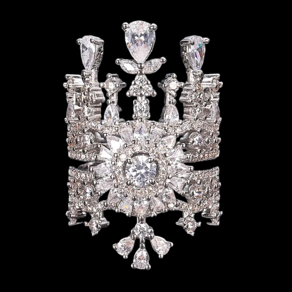 GORGEOUS Diamond & Platinum Crown Ring - Picture 3 of 9